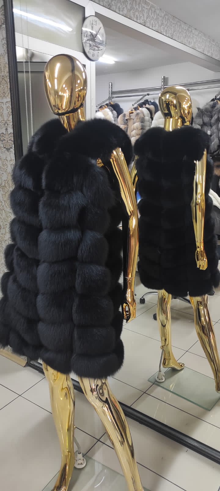 GILET IN VERA PELLE DI PELLICCIA DI VOLPE IN NERO