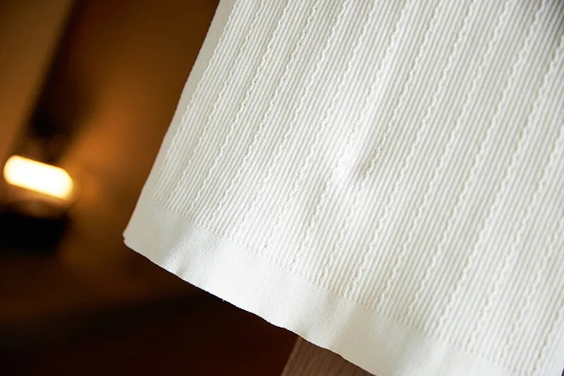 Vestido midi de punto Lenora en negro/blanco