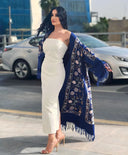 Abaya de lana bordada en azul