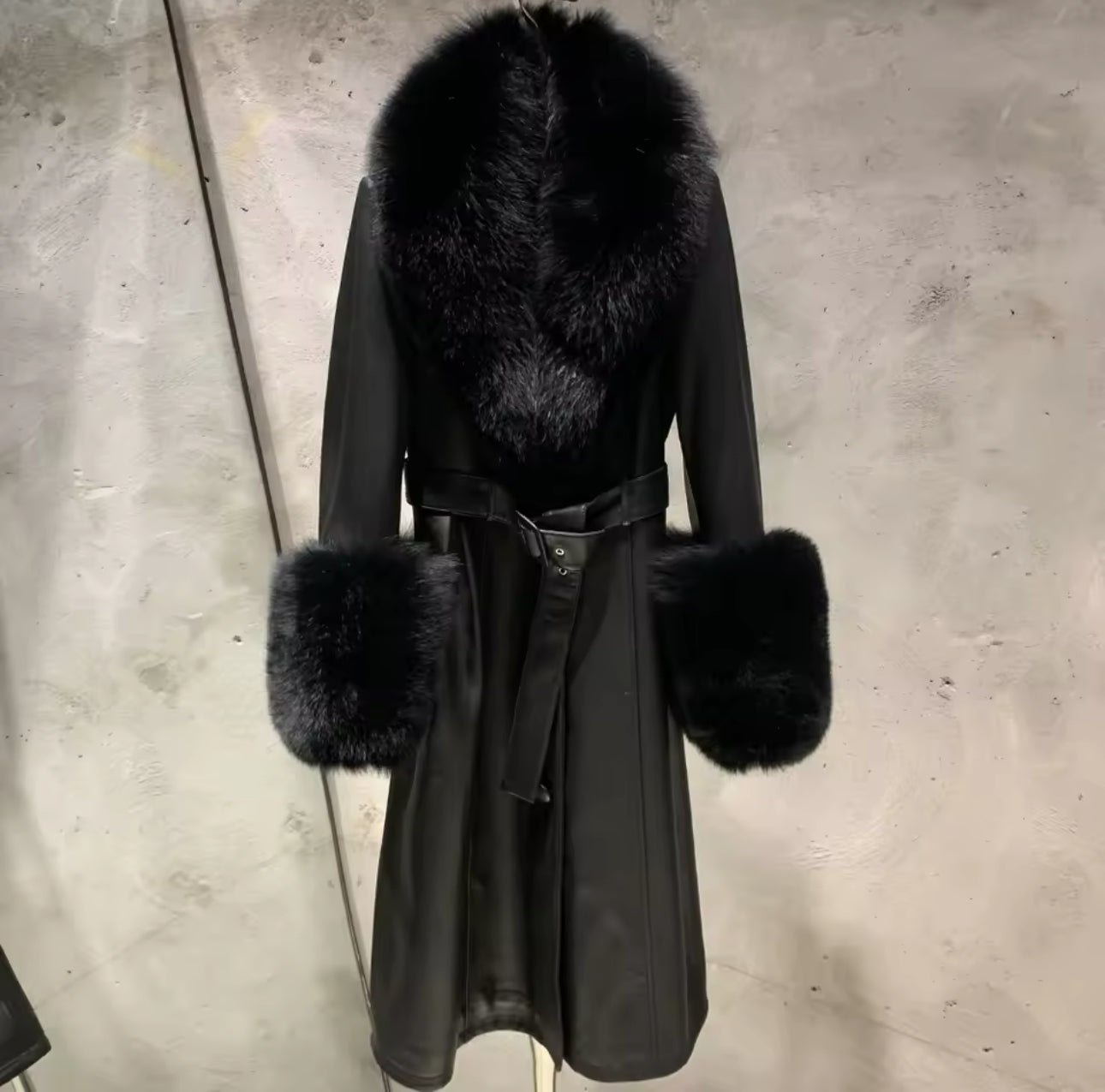 REAL FOX FUR AND GENUINE  LEATHER COAT IN BLACK COLOR