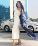 Abaya de lana bordada en azul