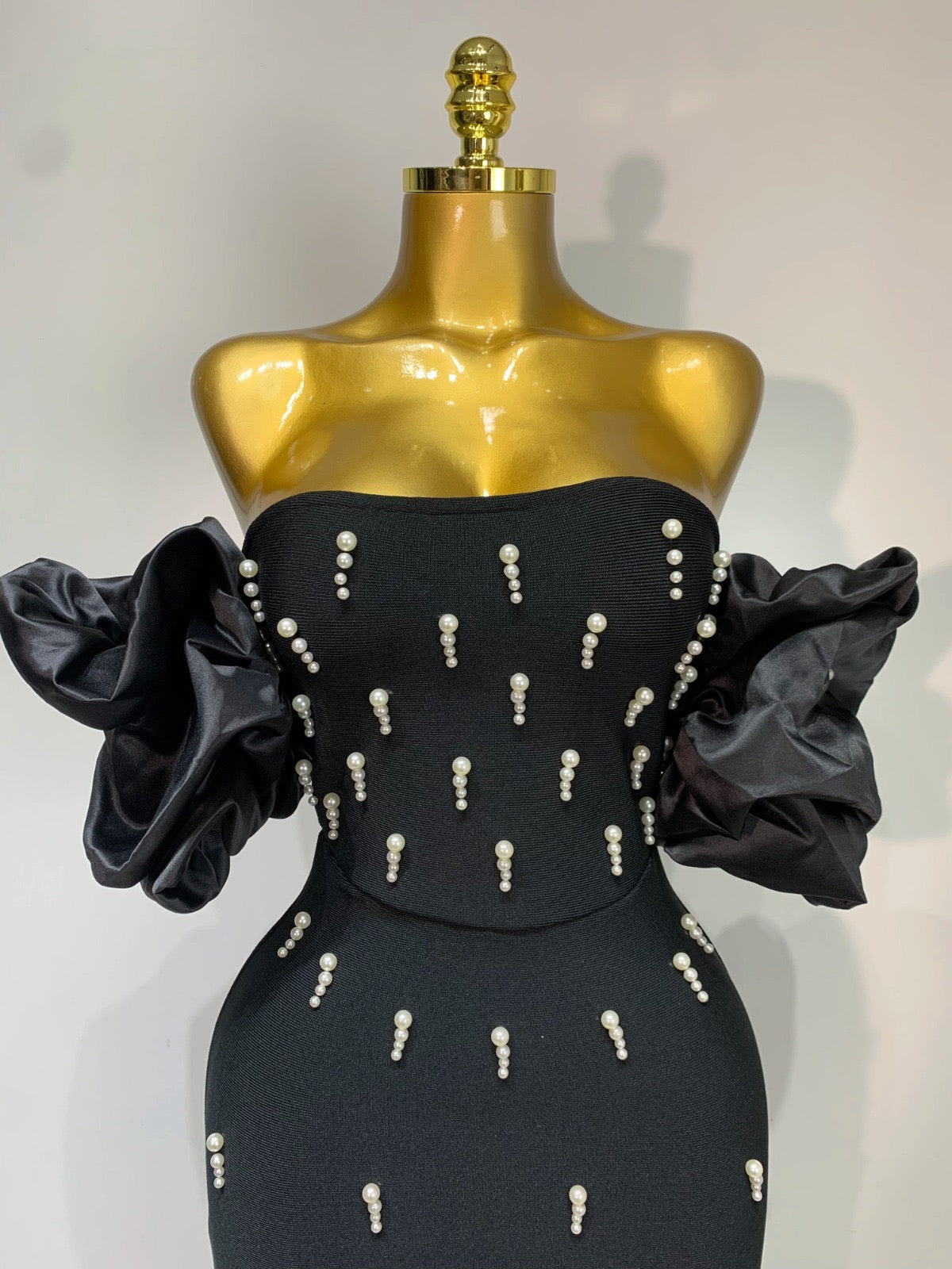 Off-Shoulder Pearl Embellished Bandage Midi Dress