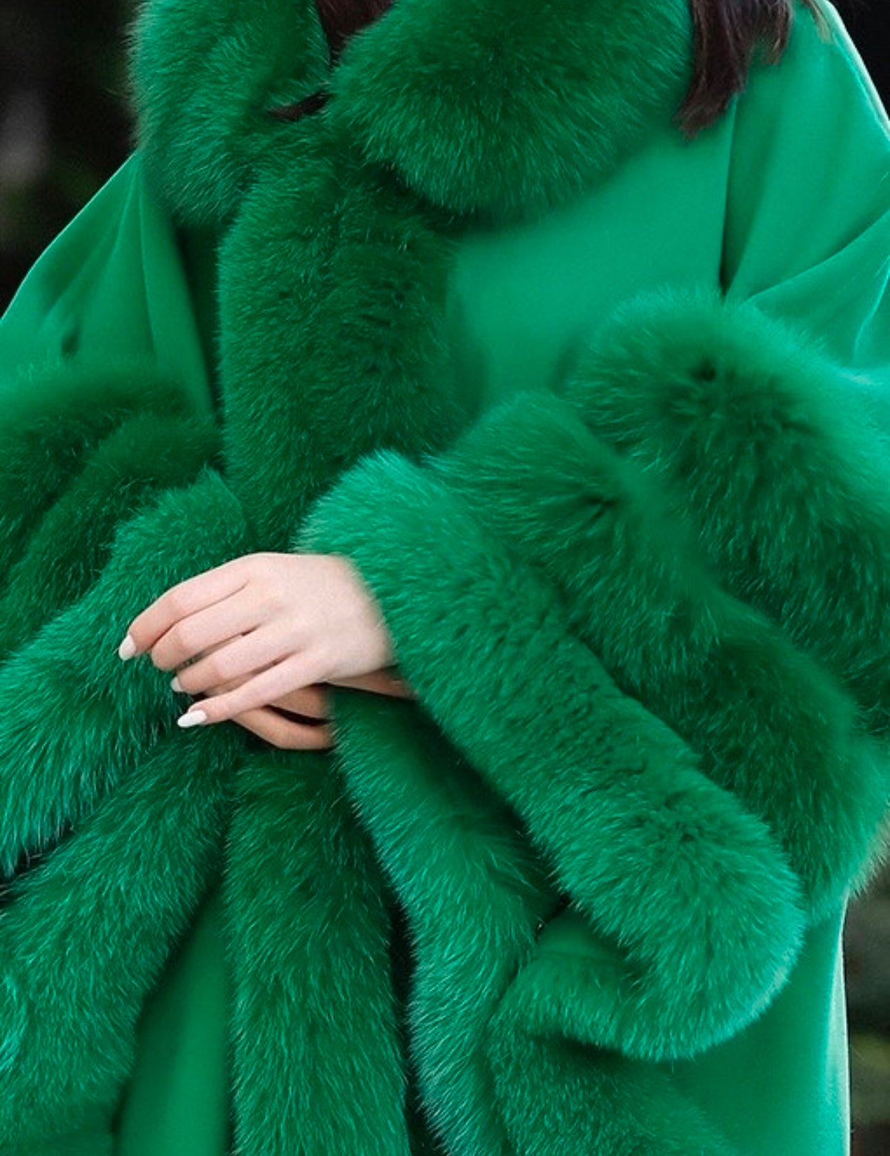 FOX FUR CASHMERE PONCHO IN GREEN