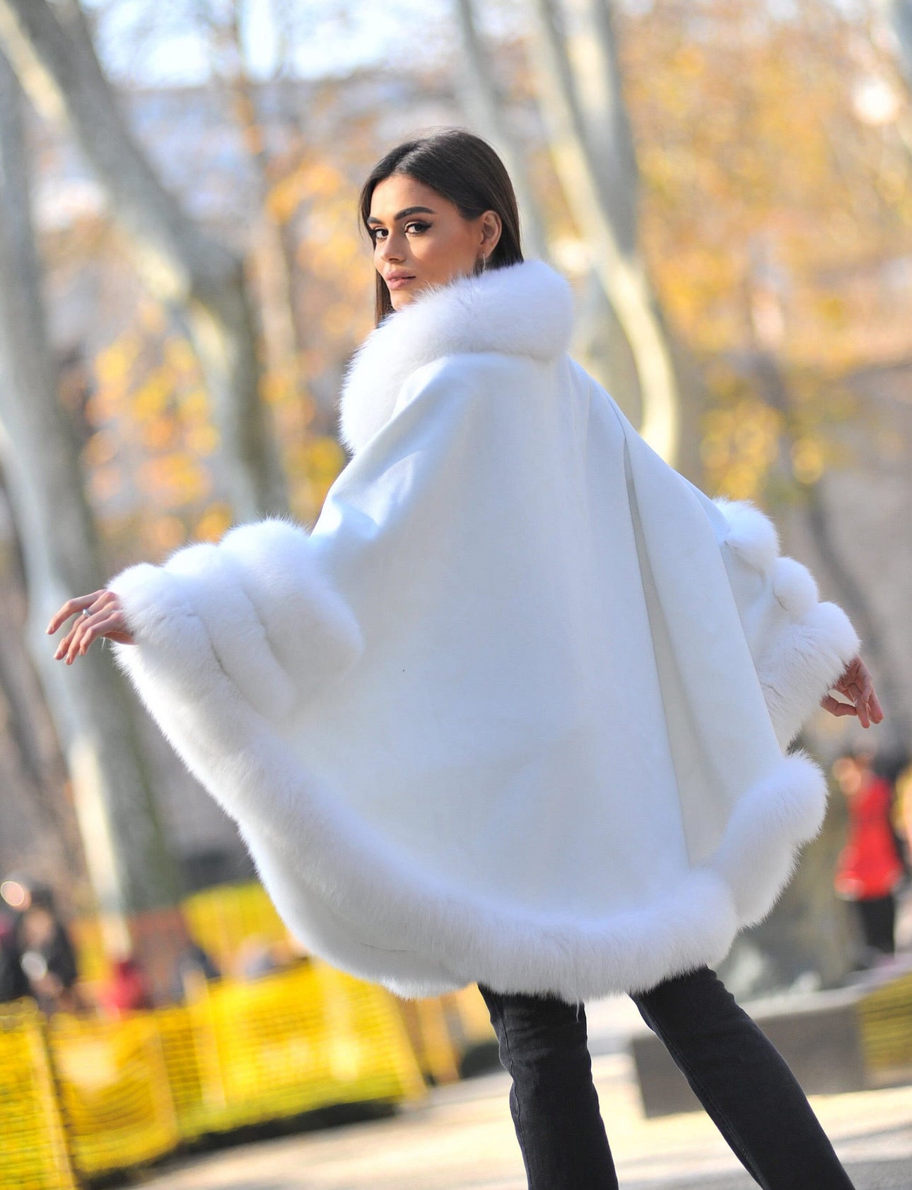 FOX FUR CASHMERE PONCHO IN WHITE