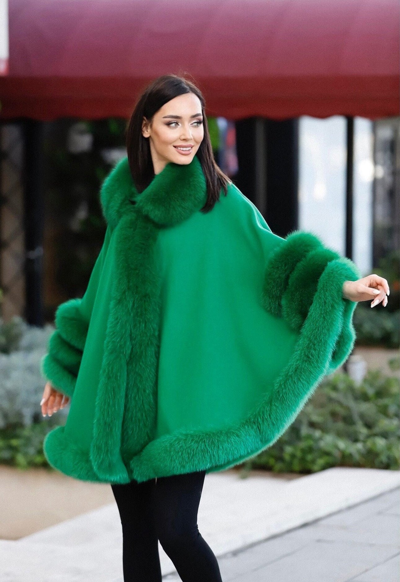 FOX FUR CASHMERE PONCHO IN GREEN