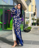 Abaya de lana bordada en azul