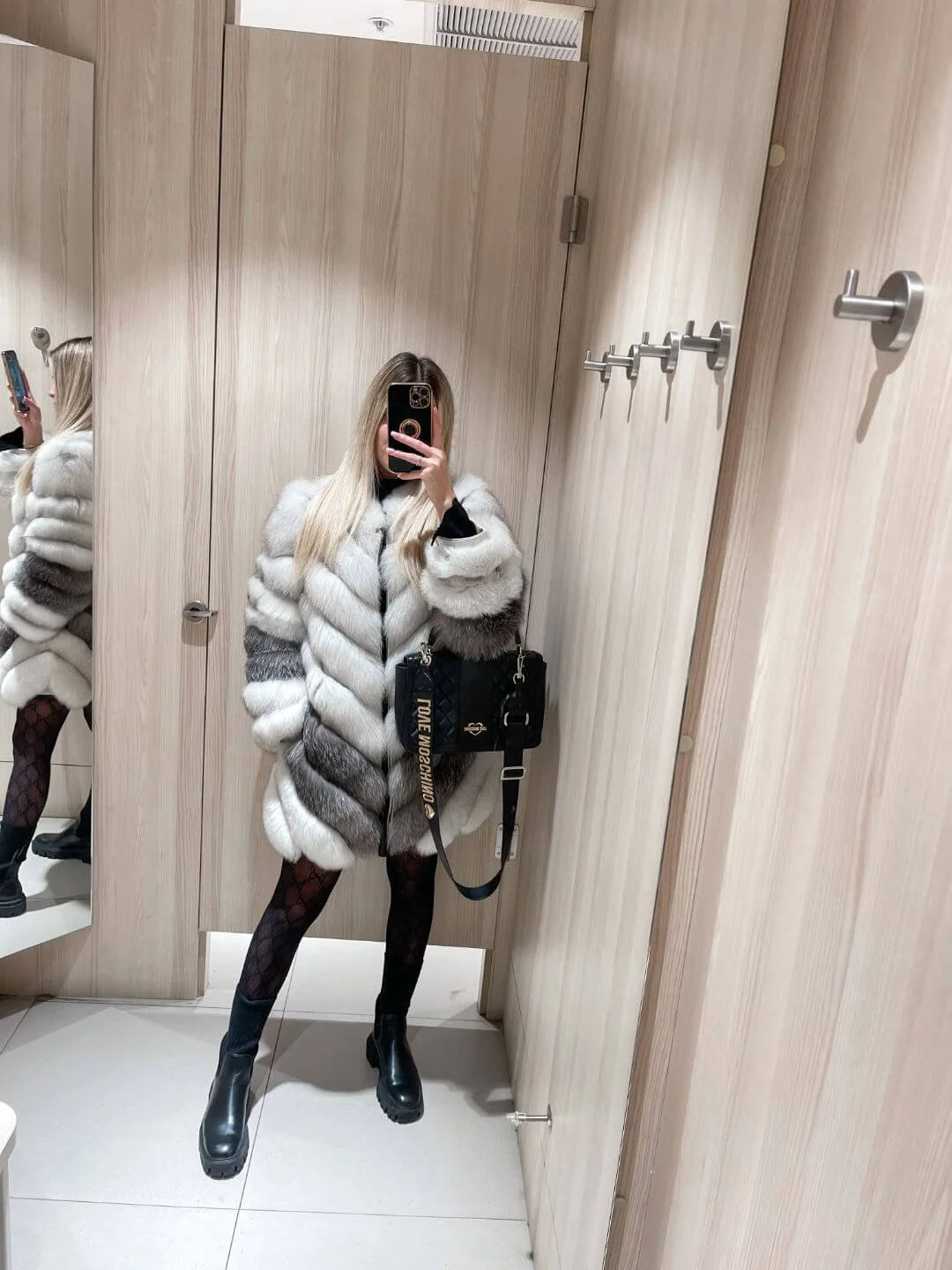 CHARMING WHITE FOX FUR GENUINE LEATHER JACKET