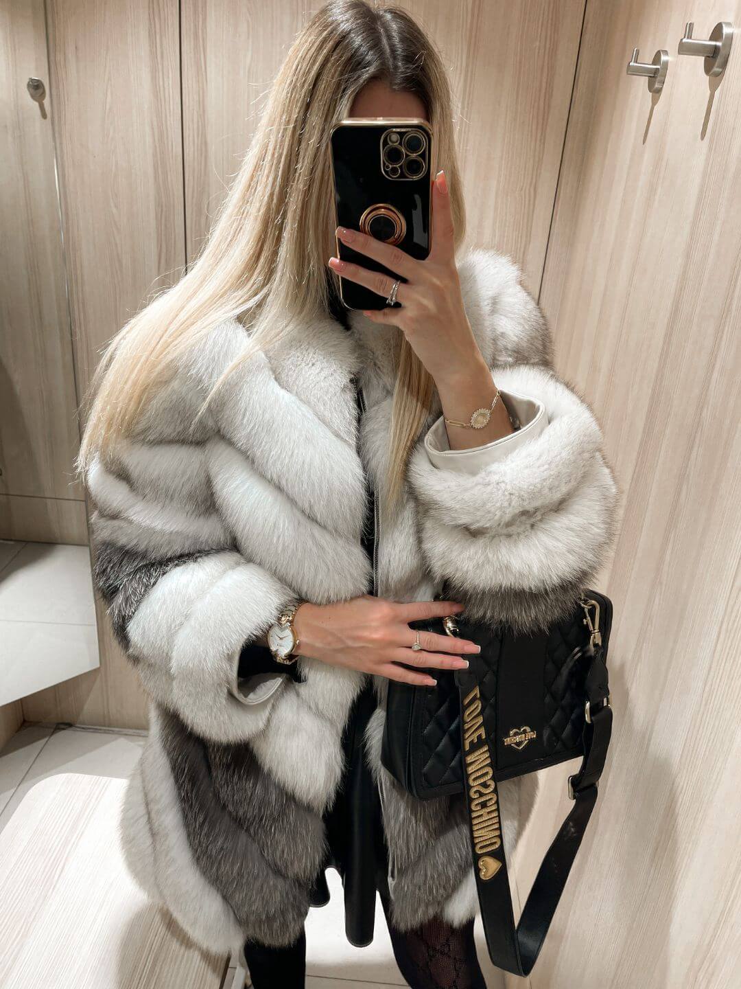 CHARMING WHITE FOX FUR GENUINE LEATHER JACKET