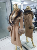 ABRIGO DE CASHMERE DE PIEL DE MAPACHE
