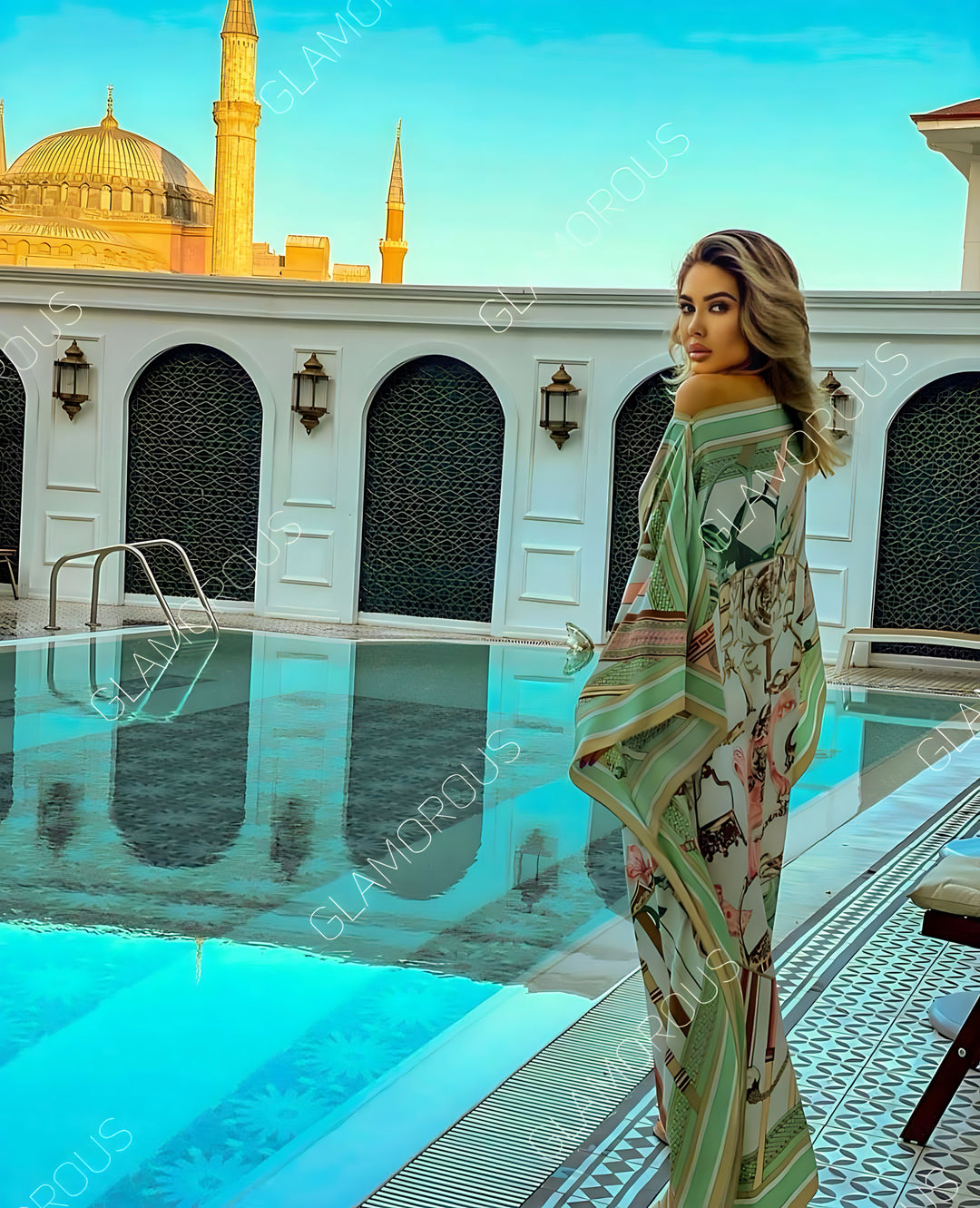 Silk Dress in Pastel Green – GLAMOROUS
