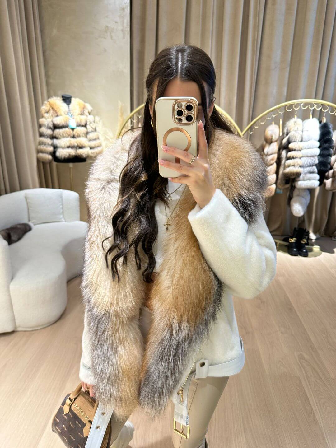 VANILLA ALKANTARA & FOX FUR COAT