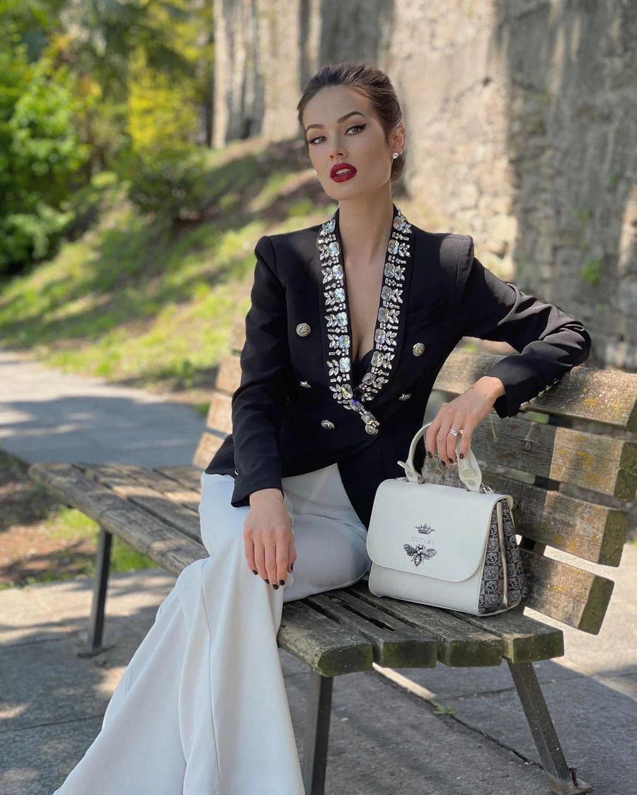 BLAZER CRUZADO EN NEGRO CON strass 