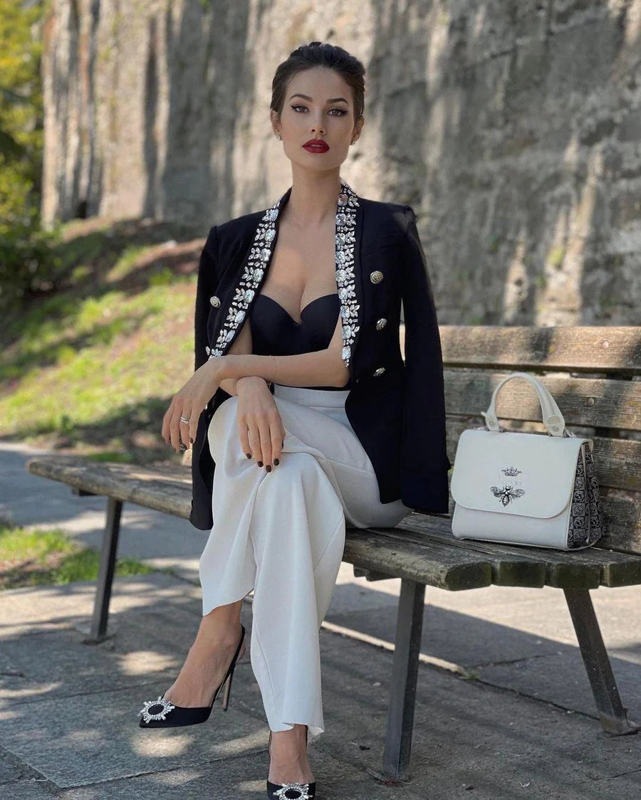 BLAZER CRUZADO EN NEGRO CON strass 