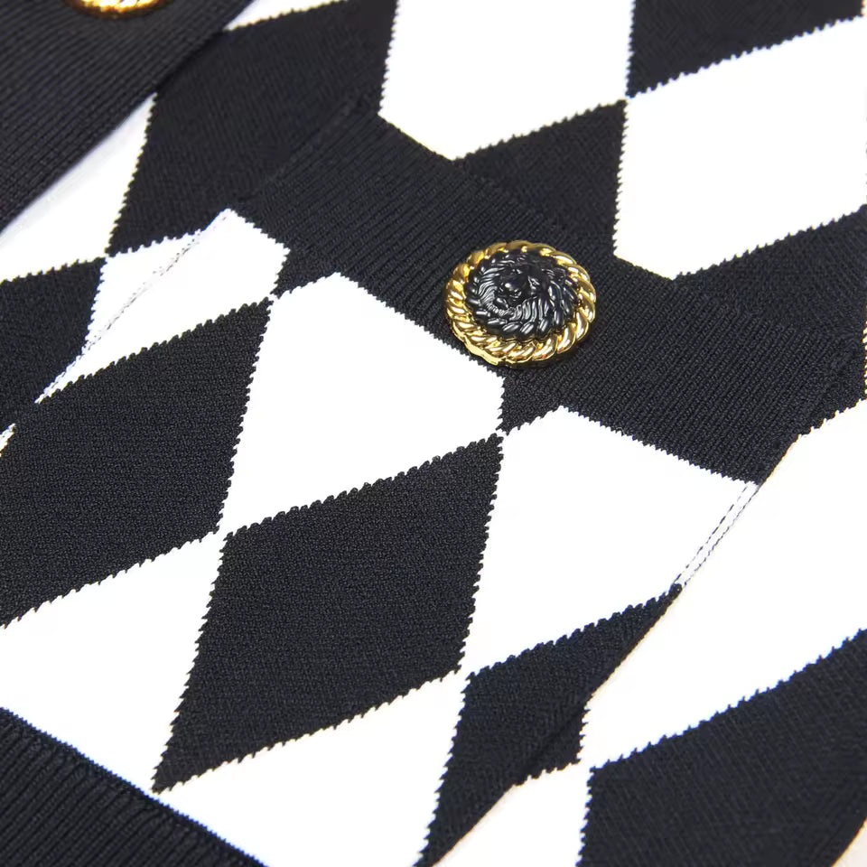 Checkered Button Front Round Neck Knitted Vest Top