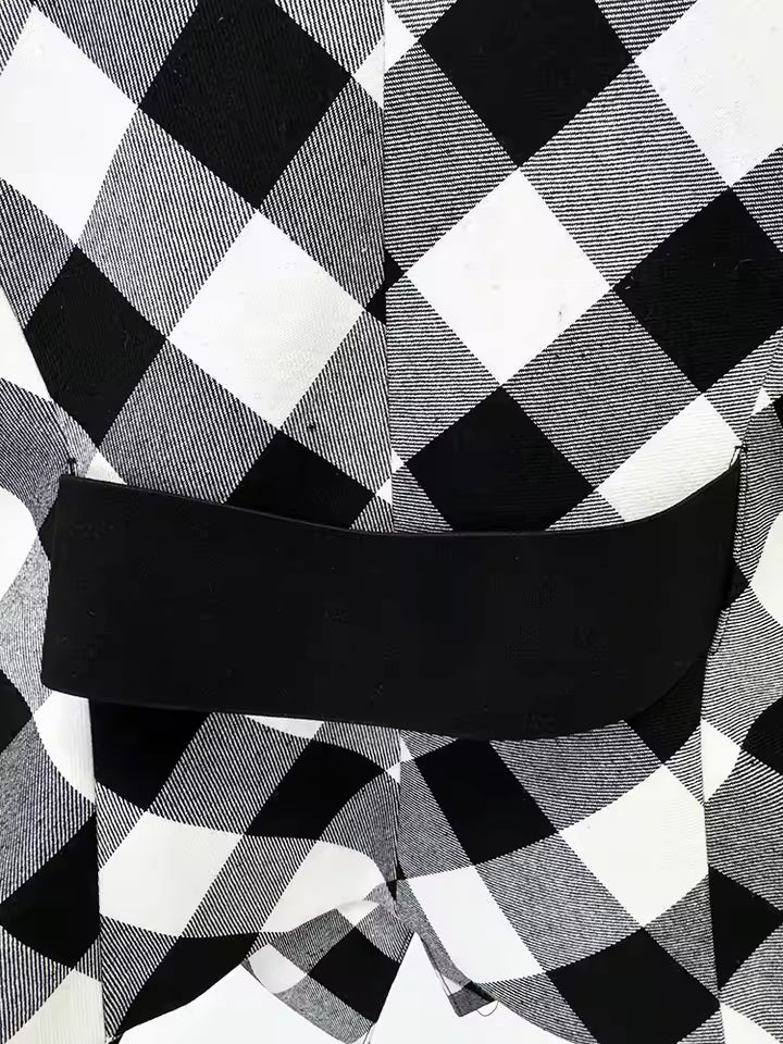 Black and White Checked Slim Blazer with Metal Buckle
