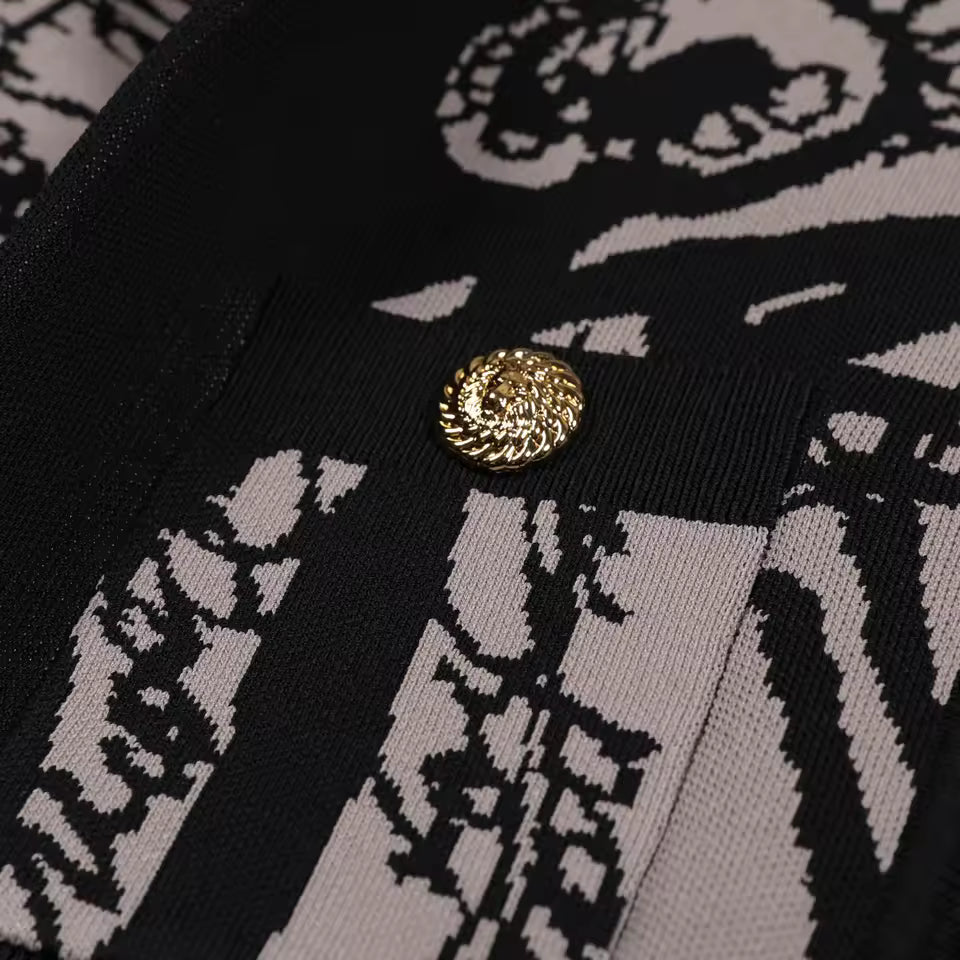 Round Neck Single-Breasted Long Sleeve Fitted Knit Vest