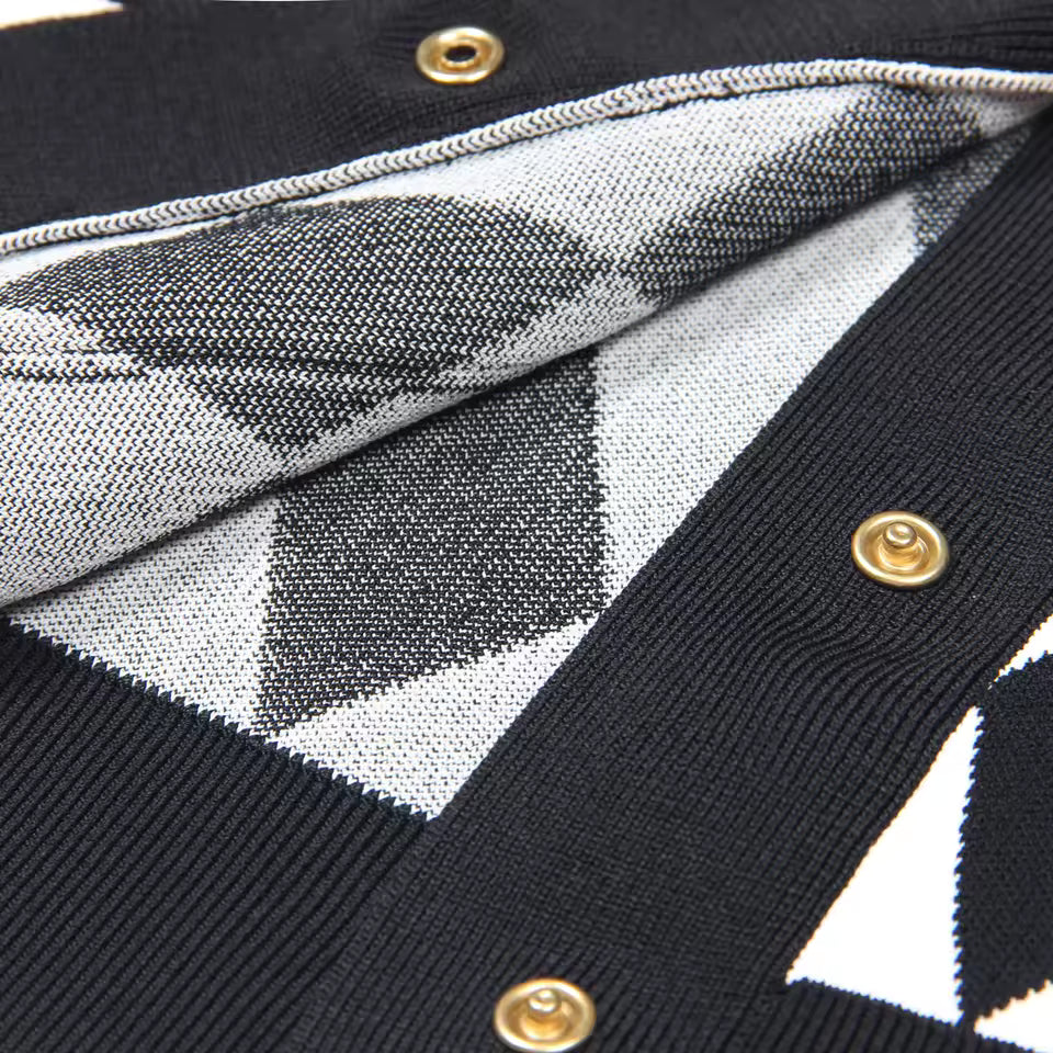 Checkered Button Front Round Neck Knitted Vest Top