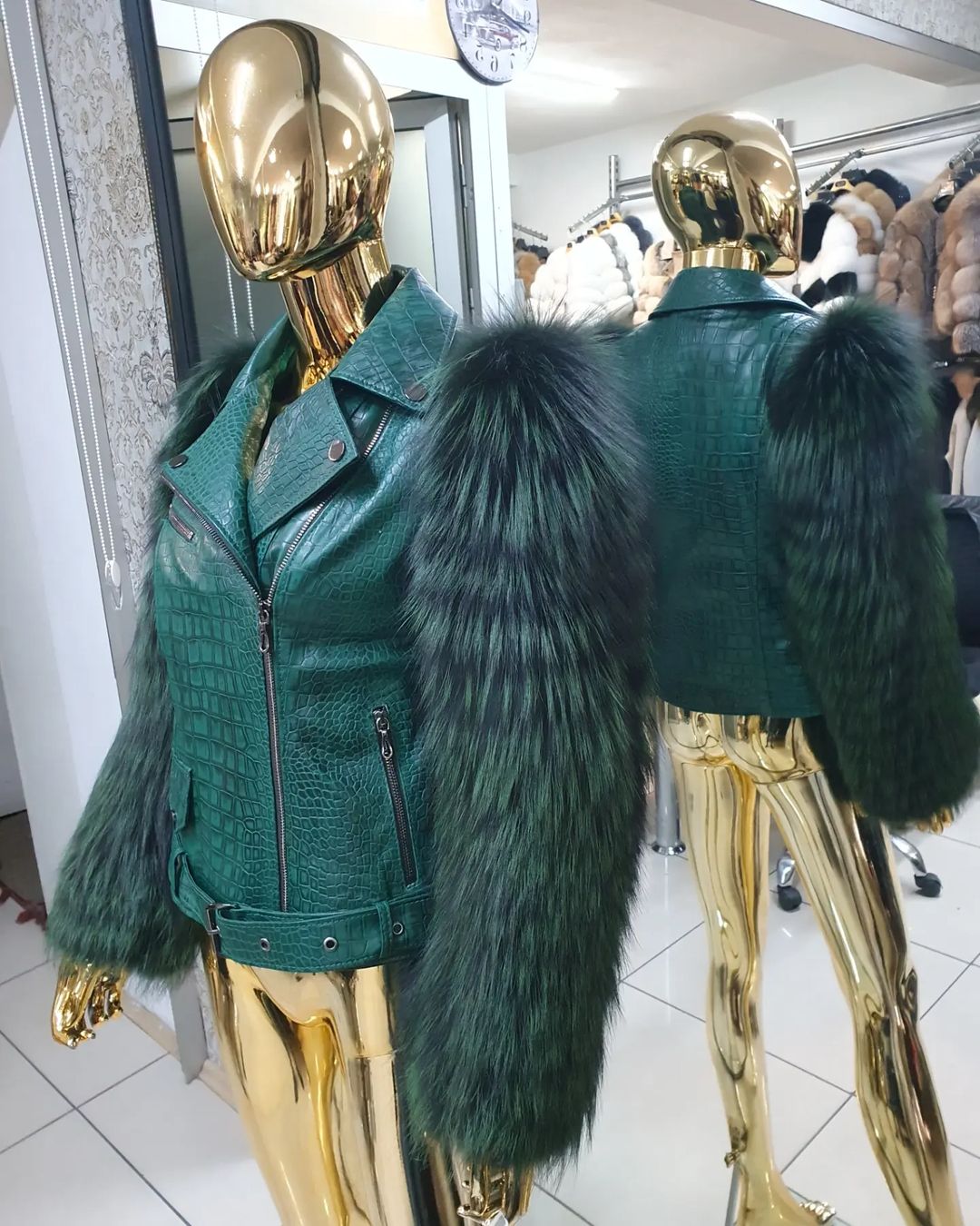 REAL FOX FUR WITH CROCODILE LEATHER