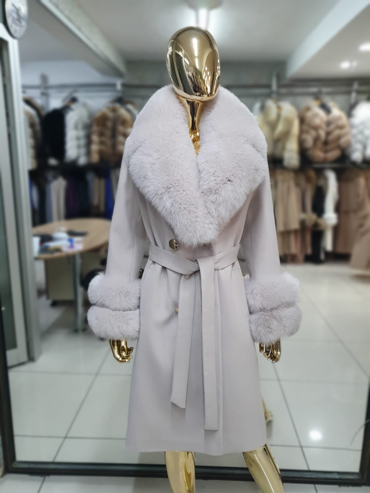 CAPPOTTO IN CASHMERE IN PELLICCIA DI VOLPE ROSA CHIARO