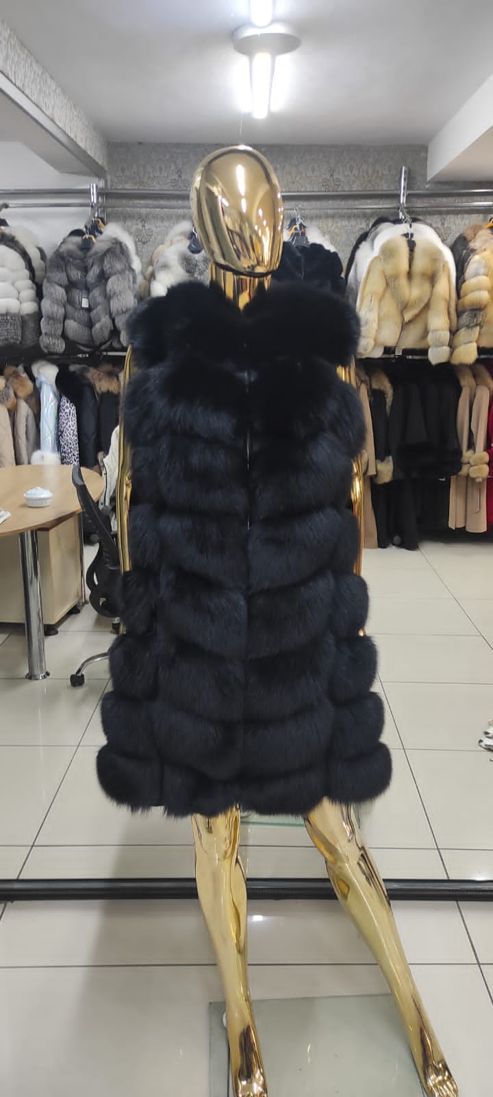 GILET IN VERA PELLE DI PELLICCIA DI VOLPE IN NERO